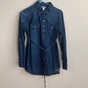 Liz Lange Maternity long sleeve blue jean shirt with waist tie. Size S